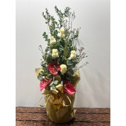Cubo Kraft Rosas Blancas