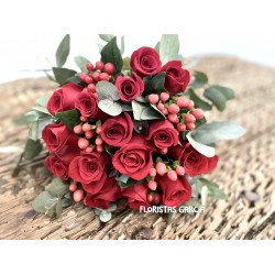 Bouquet Rosas con Hypericum